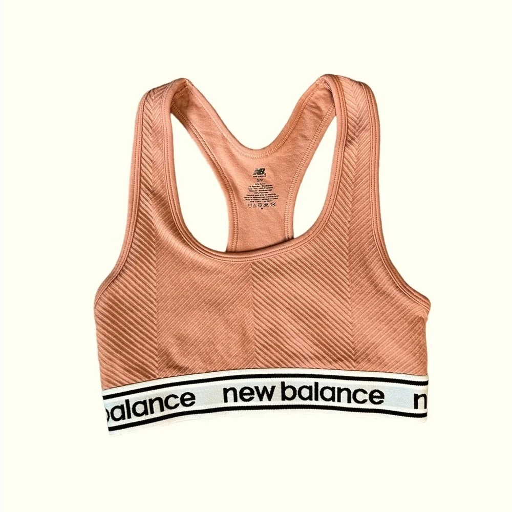 5/$25 New Balance NWOT salmon colored sports bra size small - Picture 1 of 4